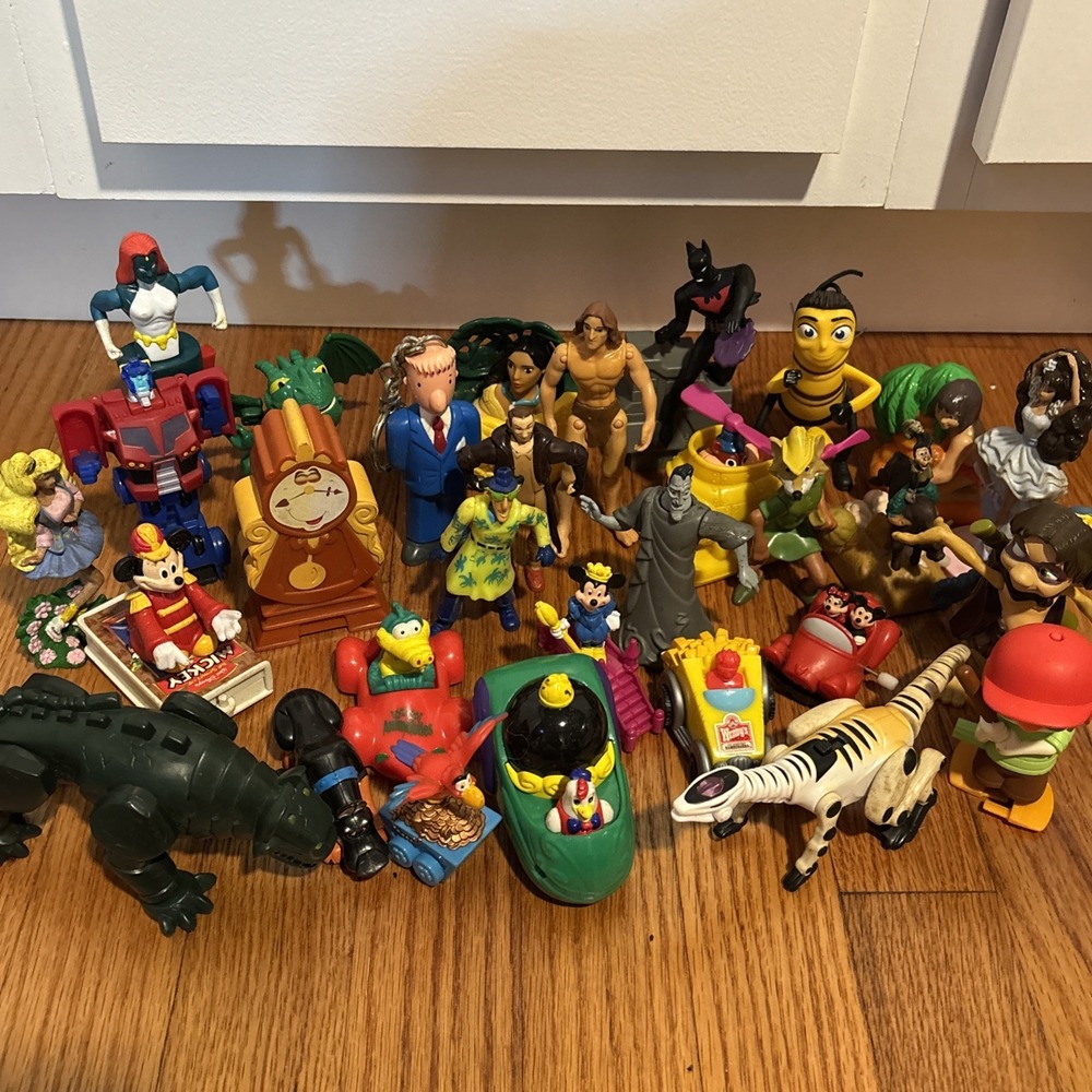 Vintage‎ Lot Of 80's/90's/ 2000'McDonalds, Burger King Fast Food Toys Happy Meal